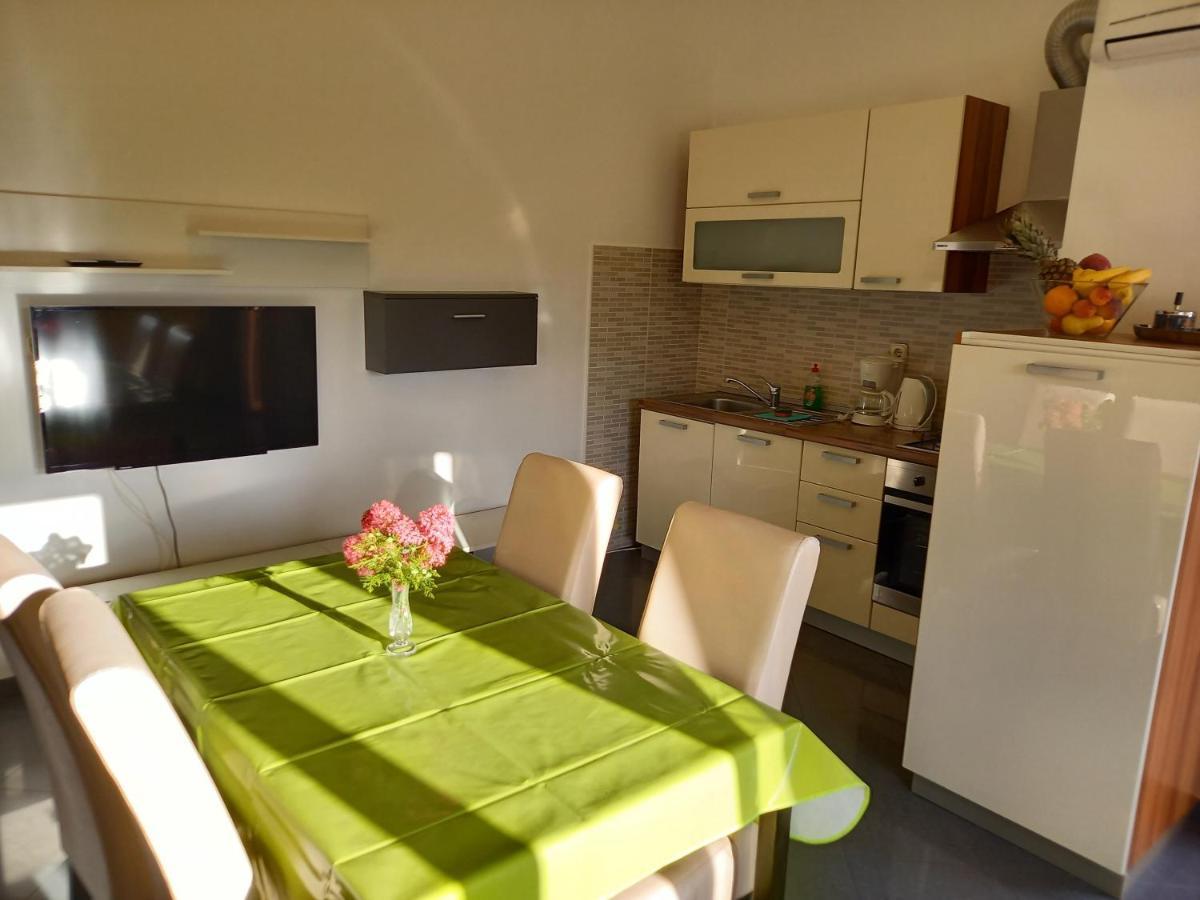Apartment Valerija Baška Eksteriør bilde
