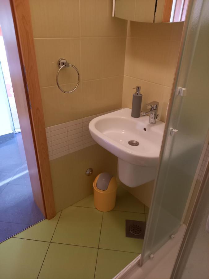Apartment Valerija Baška Eksteriør bilde
