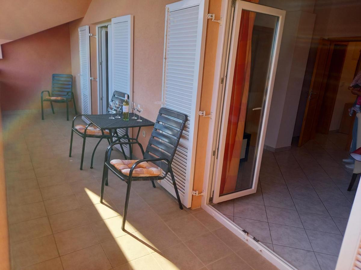 Apartment Valerija Baška Eksteriør bilde