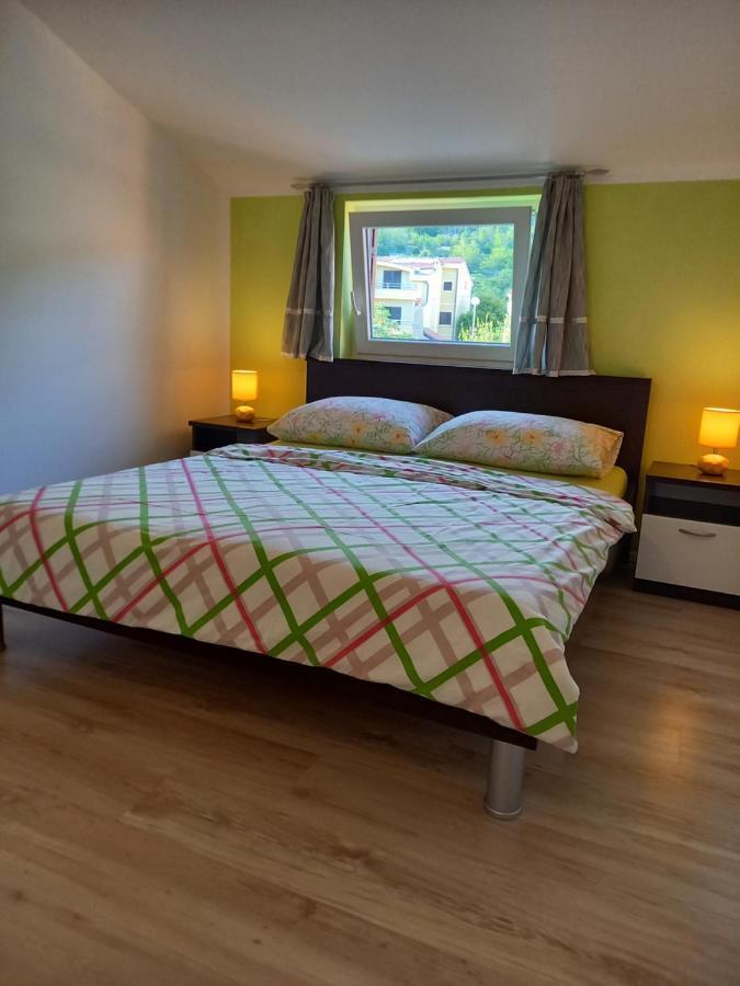Apartment Valerija Baška Eksteriør bilde